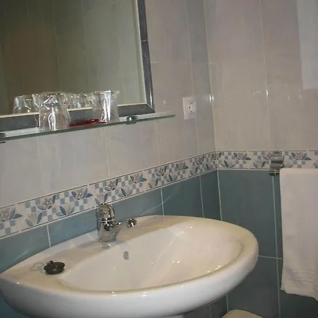 Reyes De Leon Santa María del Páramo