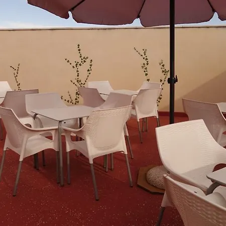 Reyes De León Hotel
