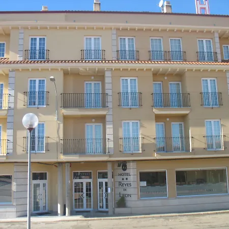 Reyes De León Hotel 2*
