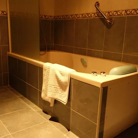 Reyes De Leon Otel Santa María del Páramo