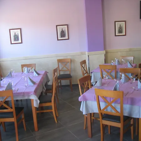 Reyes De Leon Otel Santa María del Páramo