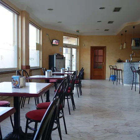 Reyes De León Santa María del Páramo