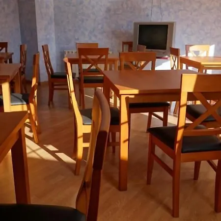 Otel Reyes De Leon Santa María del Páramo