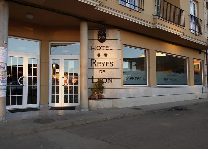 Hotel Reyes De León