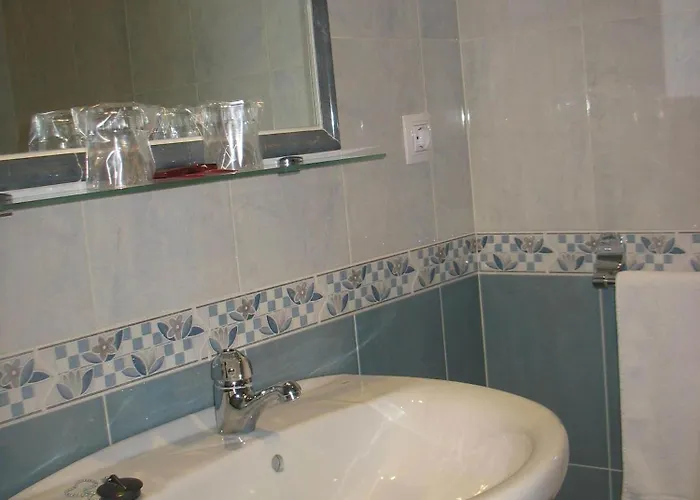 Reyes De Leon Santa María del Páramo