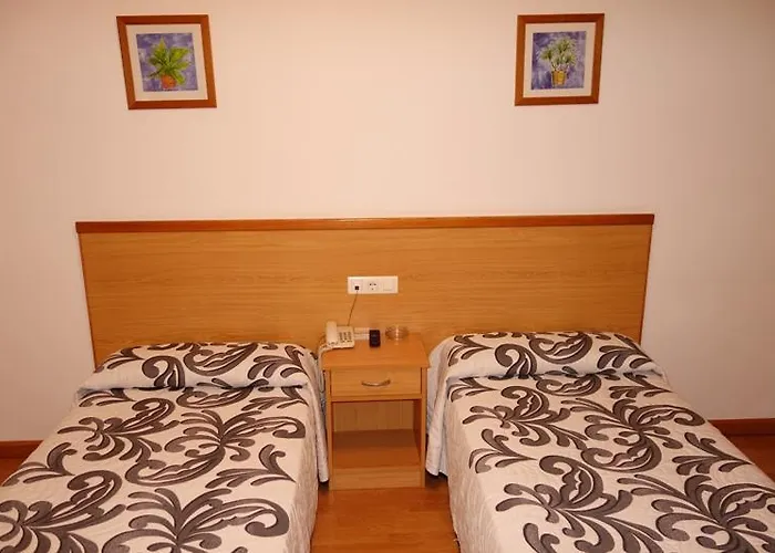 Hotell Reyes De Leon 2*