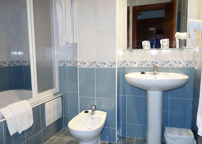 Reyes De León Hotel 2*