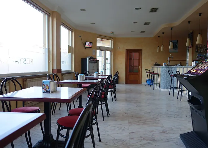 Reyes De Leon Santa María del Páramo