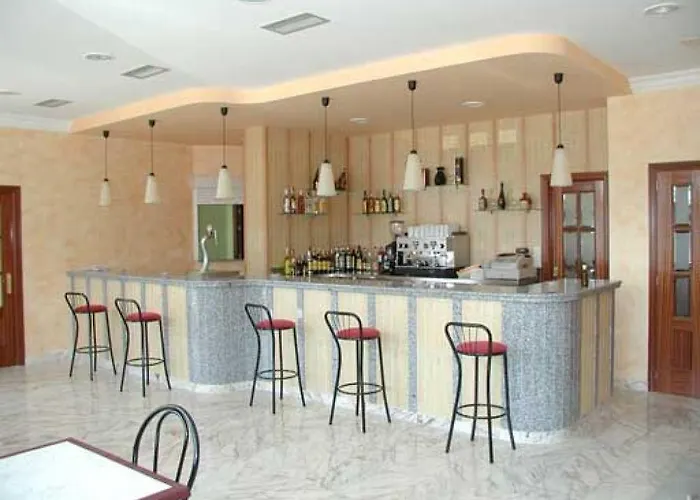 Reyes De León Hotel 2*