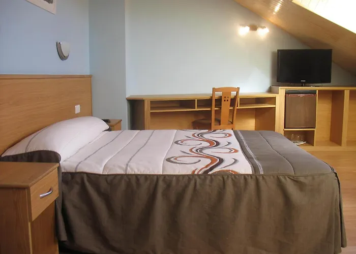 Reyes De León Hotel